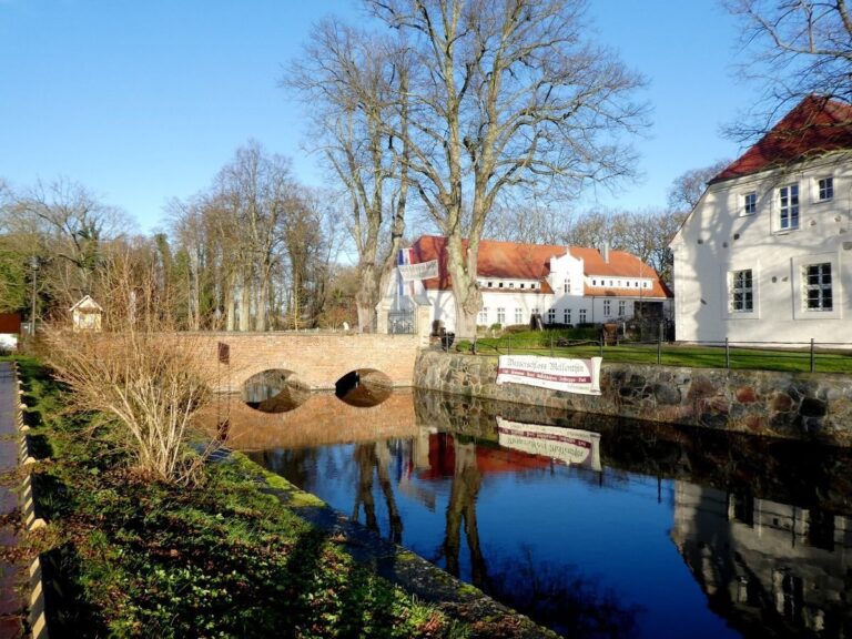 Wasserschloss Mellenthin: Festliche Höhepunkte im Dezember 2025